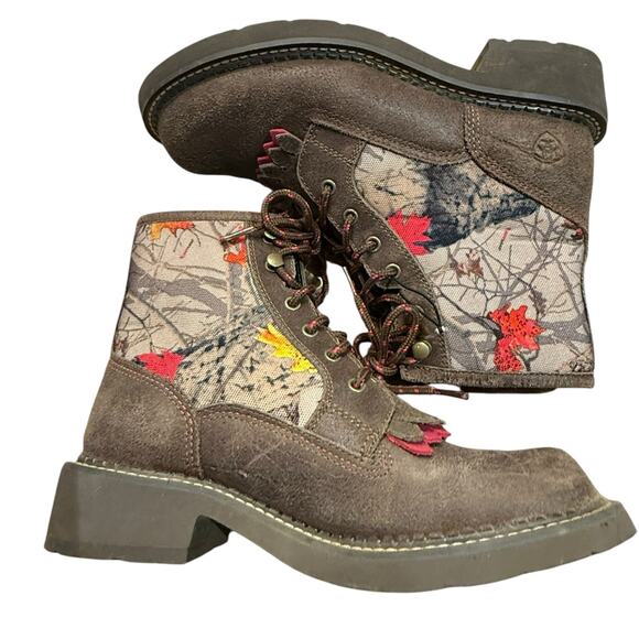 Ariat Fatbaby Lace Up Camo Boots in a Womens Size 7 - Picture 1 of 7